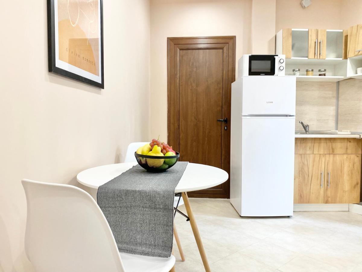 For 4 Guests Next To Mall & Free Street Parking Stara Zagora